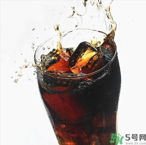 可樂第二天還可以喝嗎？隔夜的碳酸飲料可以喝嗎？