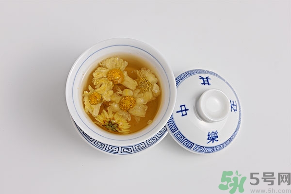 菊花茶與什么一起泡好？菊花和苦丁可以一起泡茶嗎？