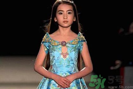 9歲女生的標(biāo)準(zhǔn)身高體重是多少？9歲女生正常身高體重是多少？