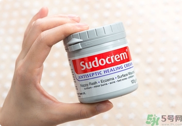 Sudocrem屁屁霜怎么用？sudocrem屁屁霜初生寶寶能用嗎？