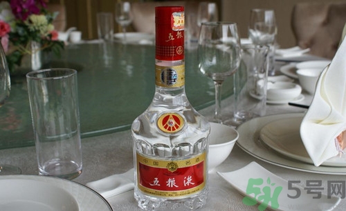 假酒怎么辨別?分辨真酒假酒的方法有哪些