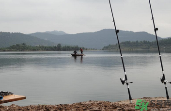 十月份可以釣魚(yú)嗎？十月份釣魚(yú)用什么餌料？