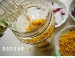 桂花酒可以加蜂蜜嗎？桂花酒可以和蜂蜜一起吃嗎？