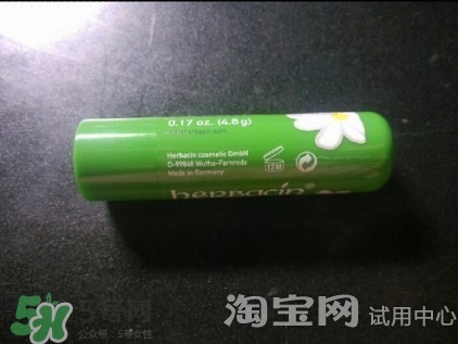 小甘菊唇膏小孩能用嗎？herbacin賀本清小甘菊唇膏小孩可以用嗎？