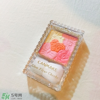 canmake花瓣腮紅怎么用?canmake花瓣腮紅使用方法