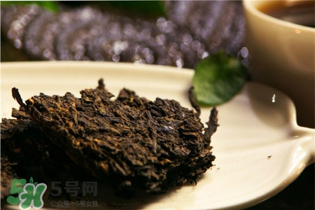 如何用紫砂壺泡茶？怎樣用紫砂壺泡茶？