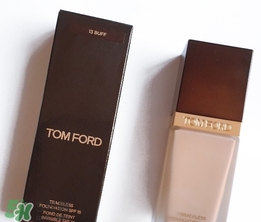 tom ford粉底液方和圓哪個(gè)好？tom ford粉底液方管圓管區(qū)別