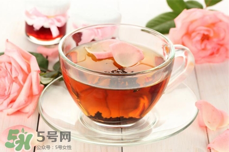 來月經(jīng)能喝花茶嗎？女性經(jīng)期喝什么花茶好？