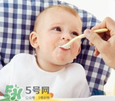 寶寶輔食要加鹽嗎？寶寶輔食能不能加鹽？