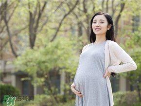 孕婦裝怎么選？孕婦裝怎么搭配好看？