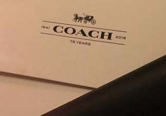 coach nasa棒球外套多少錢(qián)？2017coach全新棒球外套多少錢(qián)？