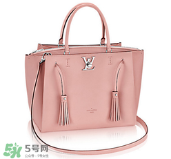 lv lockmeto流蘇手提包正品多少錢？lv新款流蘇包專柜價(jià)格