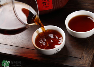 普洱茶發(fā)霉了怎么處理？普洱茶發(fā)霉了還能喝嗎？