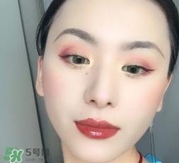 huda beauty眼影怎么畫？huda beauty眼影盤教程