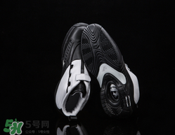 reebok answer4復(fù)刻版在哪買？銳步艾弗森戰(zhàn)靴復(fù)刻哪里有賣？