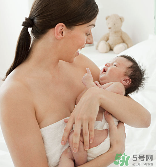 新生兒母乳喂養(yǎng)腹瀉需要換奶粉喂嗎？