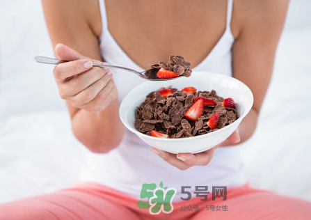 夏天減肥好還是冬天減肥好？夏天減肥會(huì)更快見(jiàn)效嗎？