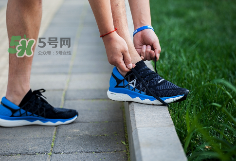 reebok floatride run腳感怎么樣？銳步floatride跑鞋測(cè)評(píng)