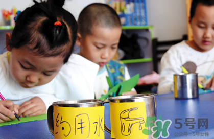 寶寶不去幼兒園怎么辦？寶寶不去幼兒園哭鬧怎么勸導？