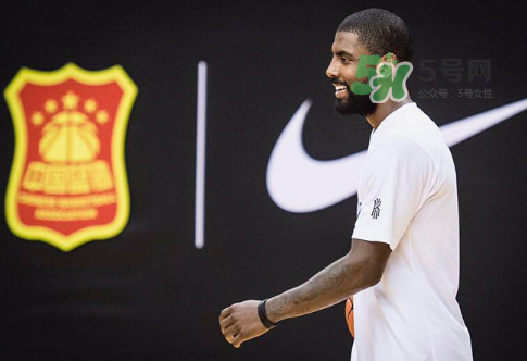 歐文同款黑白鴛鴦夜光kyrie 3怎么定制_在哪里買？