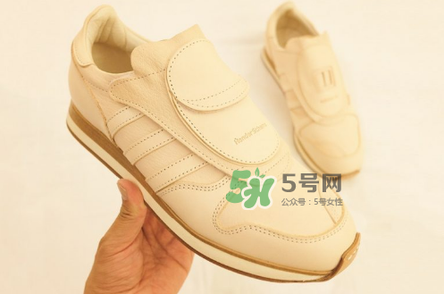 adidas by hender scheme聯(lián)名皮革運(yùn)動(dòng)鞋多少錢_發(fā)售時(shí)間