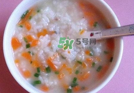 胡蘿卜粥的營(yíng)養(yǎng)價(jià)值_胡蘿卜粥的功效與作用及飲食禁忌