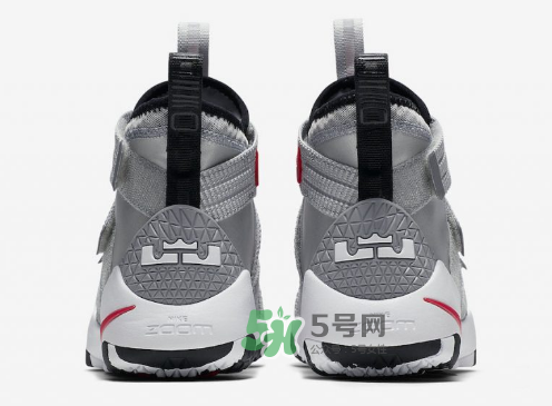 nike lebron soldier 11 silver bullet銀灰配色什么時候發(fā)售？