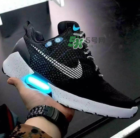 nike hyperadapt 1.0國內(nèi)什么時(shí)候發(fā)售？耐克自動系鞋帶鞋國內(nèi)發(fā)售時(shí)間