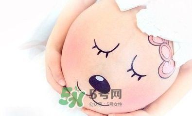 孕晚期肚子硬硬的是怎么回事？孕晚期肚子發(fā)緊發(fā)硬