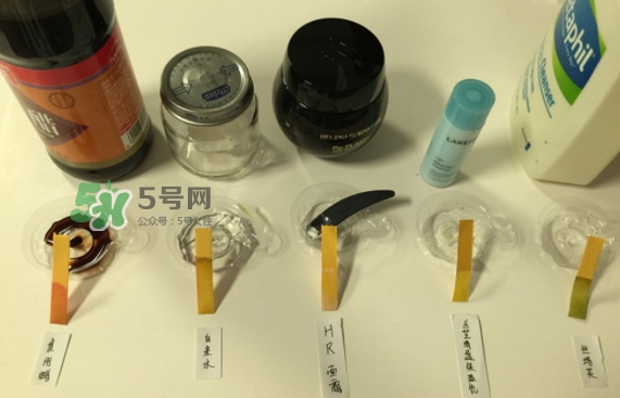 hr黑繃帶對痘痘有用嗎？赫蓮娜黑繃帶面霜使用心得