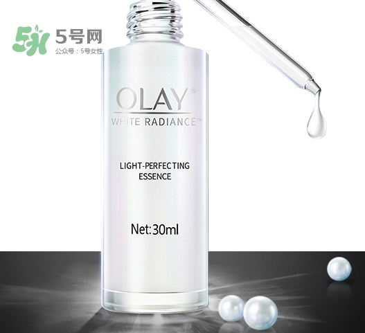 olay玉蘭油小白瓶小綠瓶哪個(gè)好？olay小白瓶小綠瓶區(qū)別