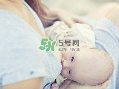 母乳喂養(yǎng)會積食嗎？純母乳喂養(yǎng)的寶寶會積食嗎？