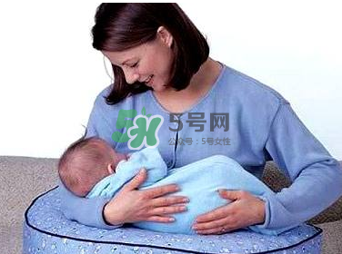 母乳喂養(yǎng)預(yù)防乳腺癌嗎？不喂母乳會(huì)的乳腺癌嗎？