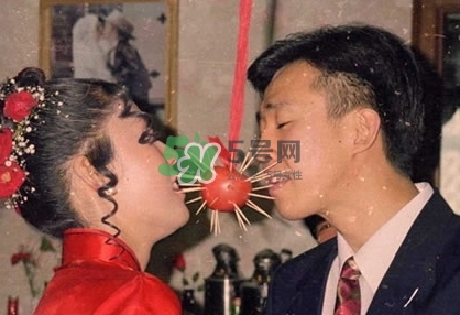 古代鬧洞房都是怎么鬧的？鬧洞房的習(xí)俗是怎么來的？