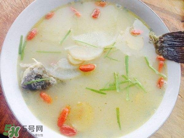 鯽魚湯怎么去腥味？鯽魚湯熬多長(zhǎng)時(shí)間最好？