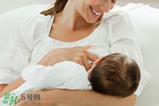 母乳到什么時(shí)候就沒(méi)營(yíng)養(yǎng)了？母乳什么時(shí)候斷最好？