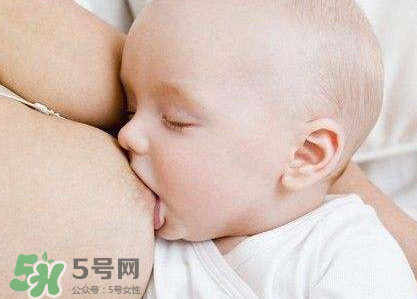 寶寶突然不吃母乳了怎么回事？寶寶不吃母乳是為什么？