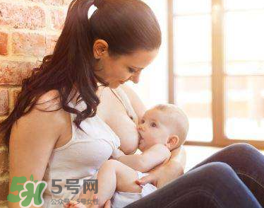 寶寶突然不吃母乳了怎么回事？寶寶不吃母乳是為什么？