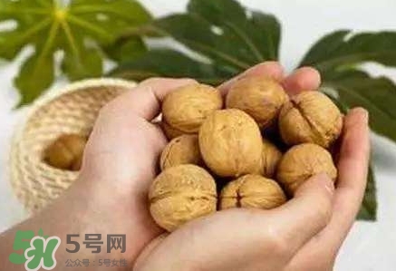 核桃與什么食物相克？核桃和什么一起吃有營(yíng)養(yǎng)？