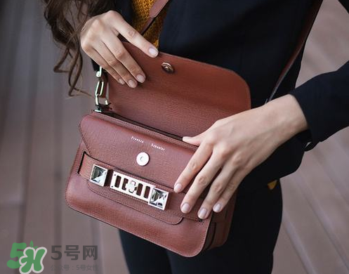 proenza schouler是什么牌子？proenza schouler是奢侈品嗎？