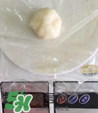 榴蓮冰皮月餅的做法？榴蓮冰皮月餅價(jià)格