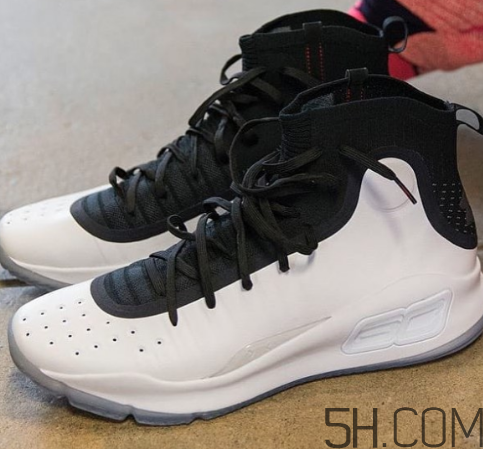 under armour curry 4白黑配色什么時候發(fā)售_多少錢？