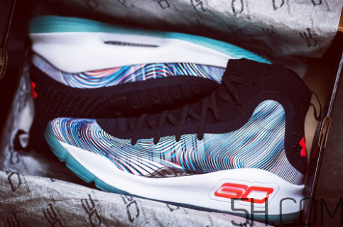 under armour curry 4測(cè)評(píng) 庫(kù)里第四代戰(zhàn)靴實(shí)物開箱