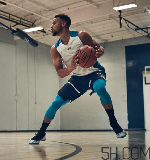 under armour curry 4鞋碼偏小嗎？庫里第四代戰(zhàn)靴尺碼怎么選？