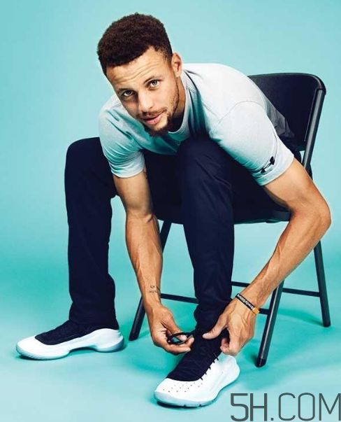 under armour curry 4鞋碼偏小嗎？庫里第四代戰(zhàn)靴尺碼怎么選？