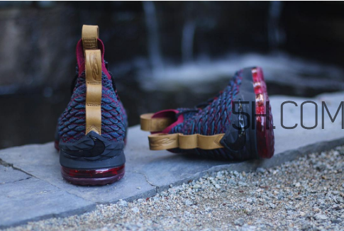 nike lebron 15 cavs騎士隊(duì)配色發(fā)售時(shí)間_多少錢？