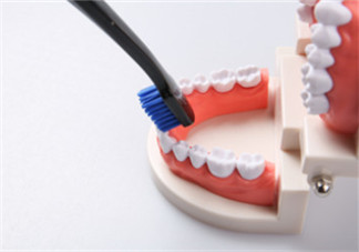 刷牙的錯(cuò)誤方法 這些刷牙誤區(qū)需謹(jǐn)記