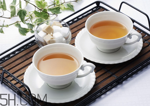 喝茶對(duì)牙齒好嗎？喝茶牙齒會(huì)變黃嗎？