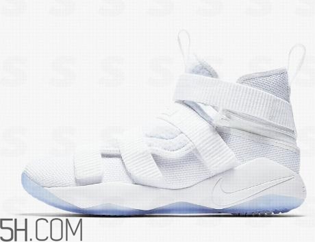 nike lebron soldier 11 flyease士兵11拉鏈版怎么樣？