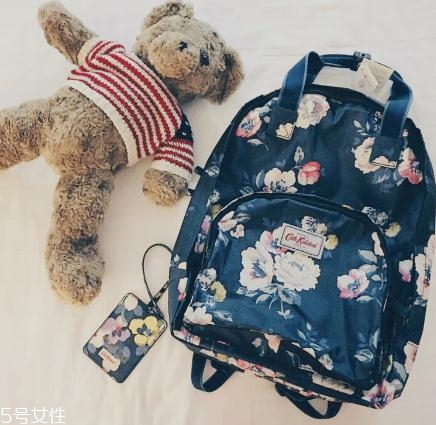 cath kidston是什么牌子？少女最愛的小碎花風代表